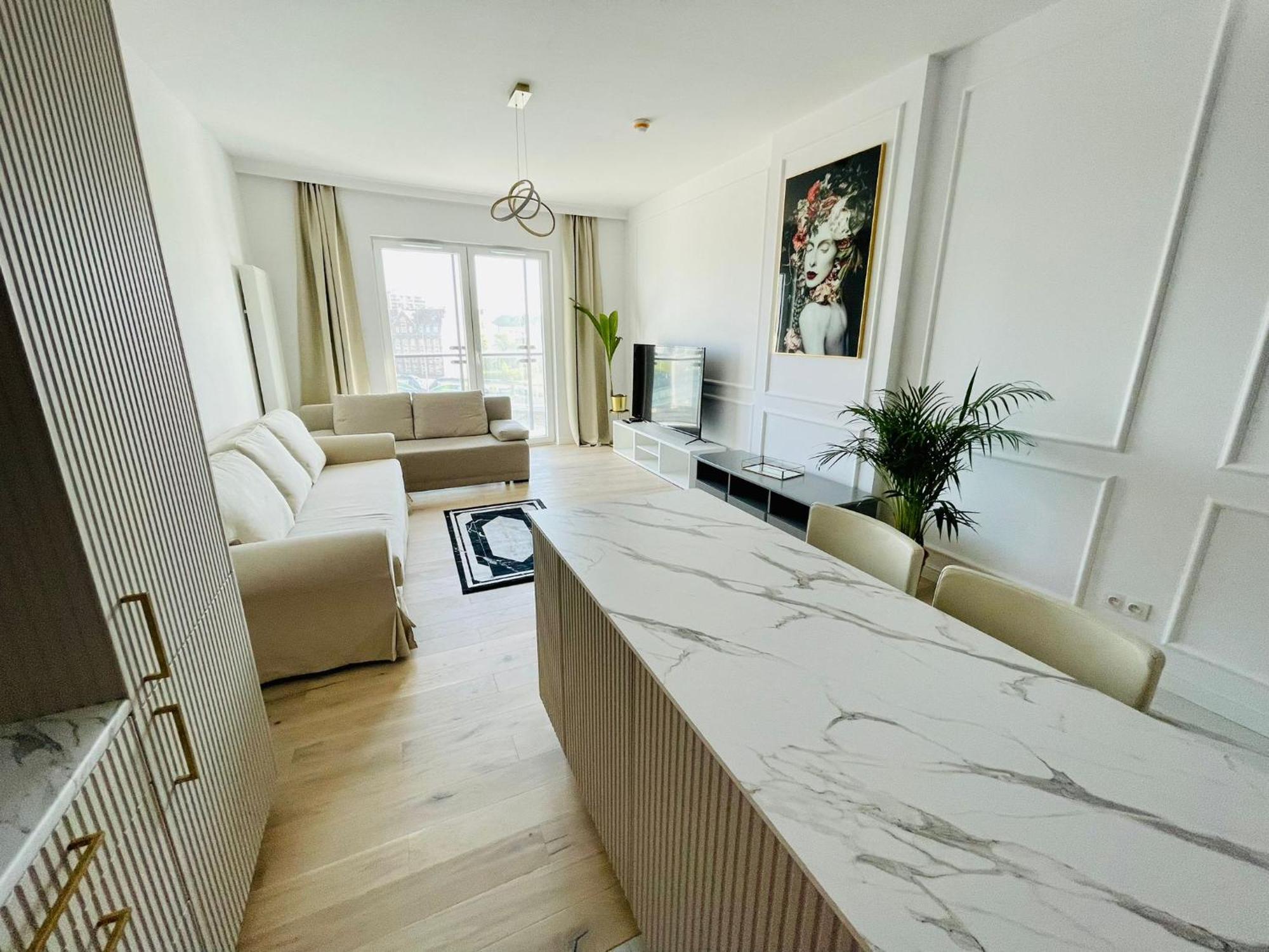 Apartament Wola Tower Kasprzaka 29 *