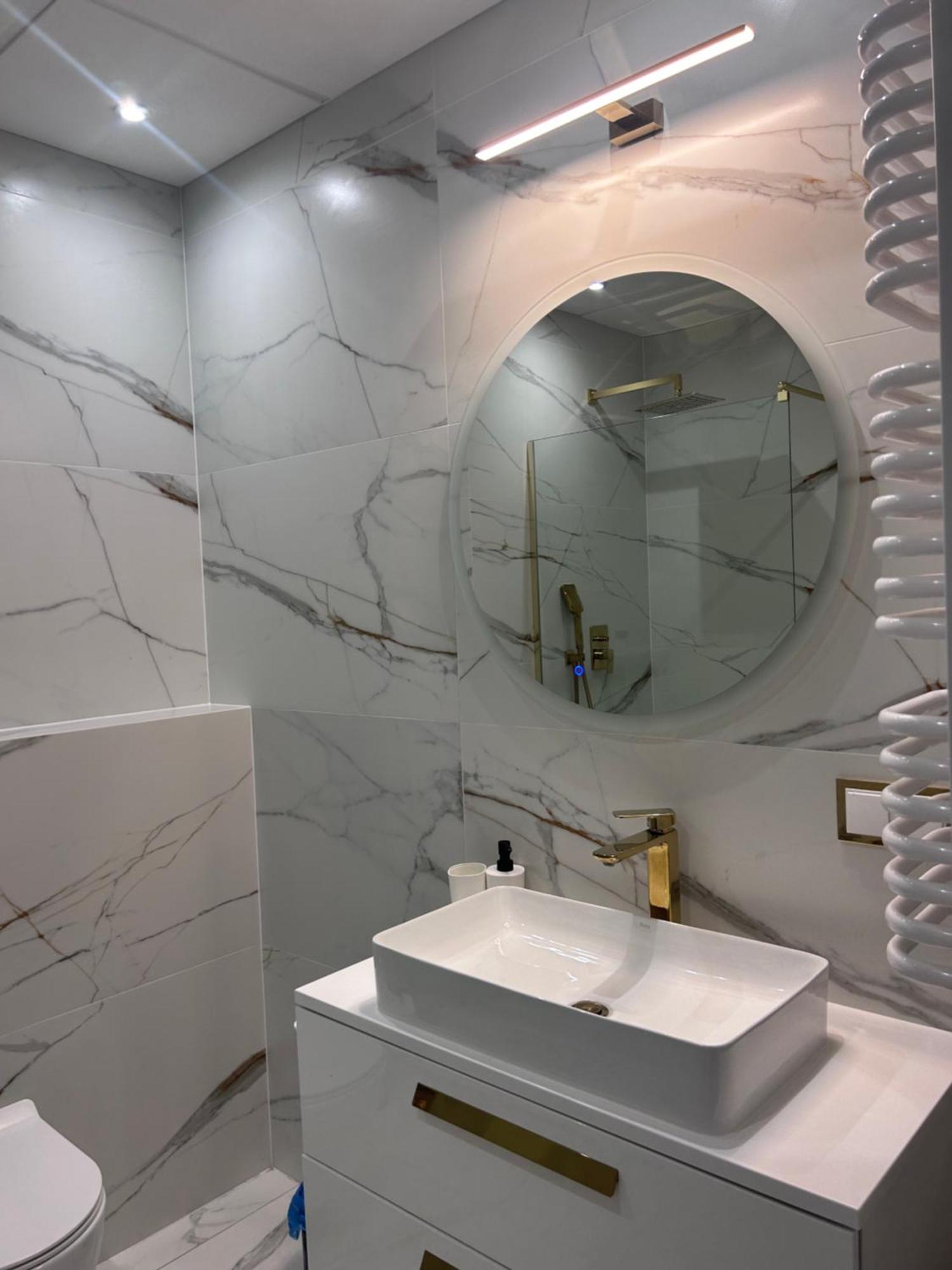 Apartament Wola Tower Kasprzaka 29 *